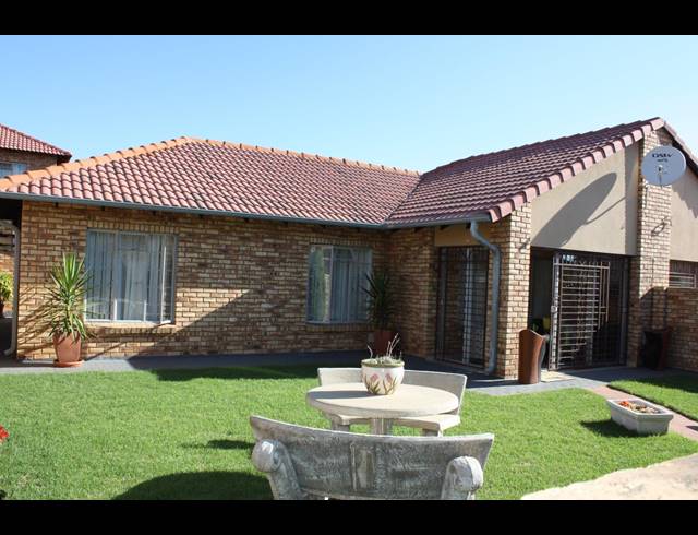 3 BEDROOM TOWNHOUSE SOLD IN THERESAPARK